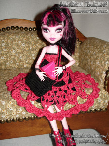 Draculaura’s Babydoll Schuloutfit - Bild 02
